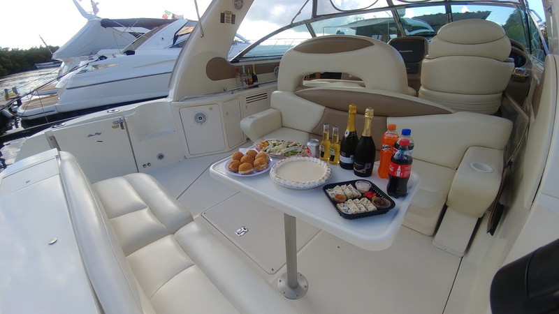 SeaRay Yacht drinks