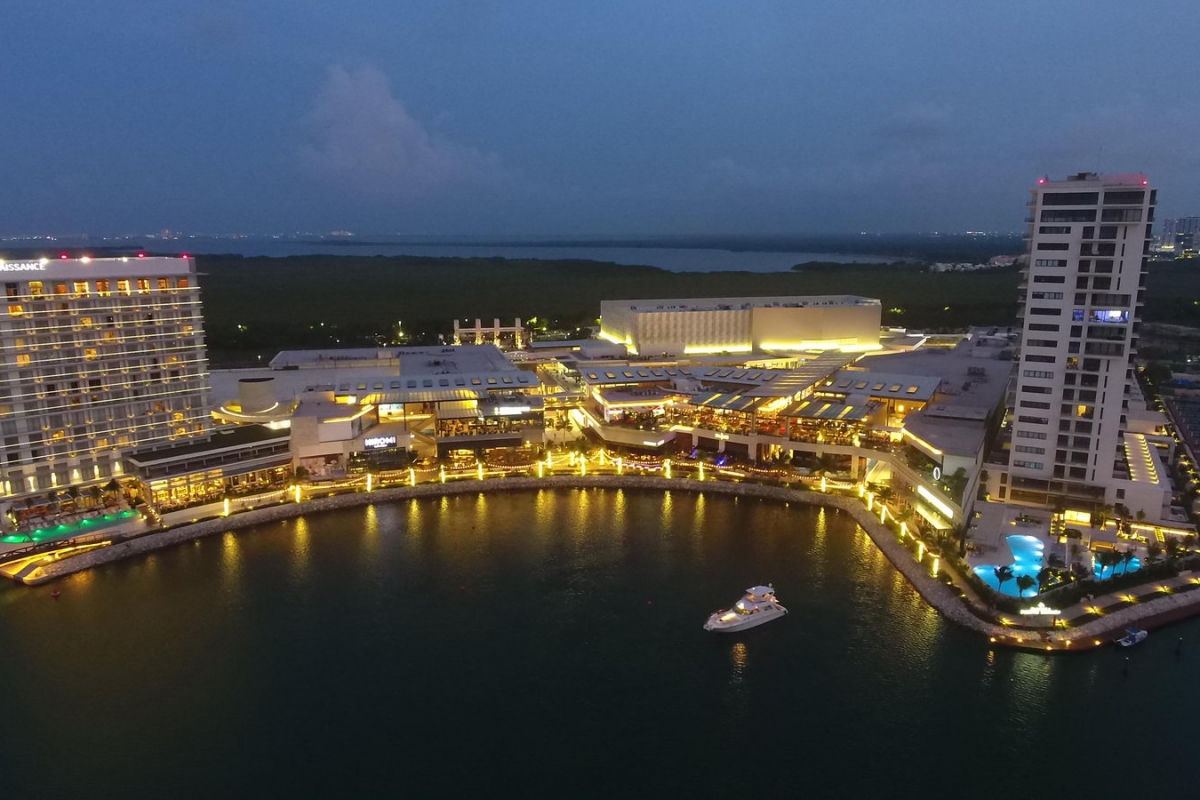 Puerto Cancun Marina Boats tours and Shopping - CancunCD - Catamaran Dream