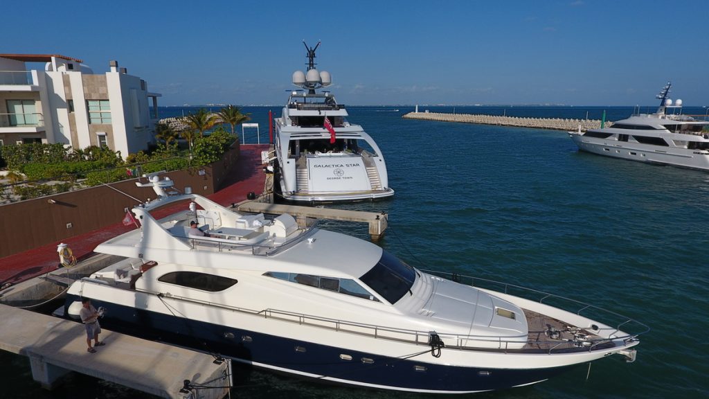 Ferretti 74 Luxury Yacht