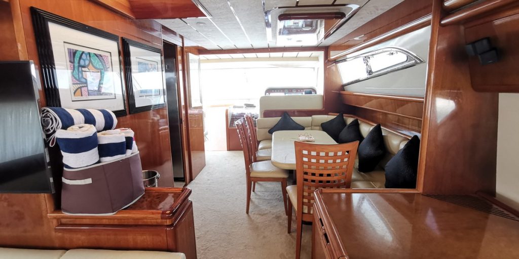 Ferretti 74 Yacht interior