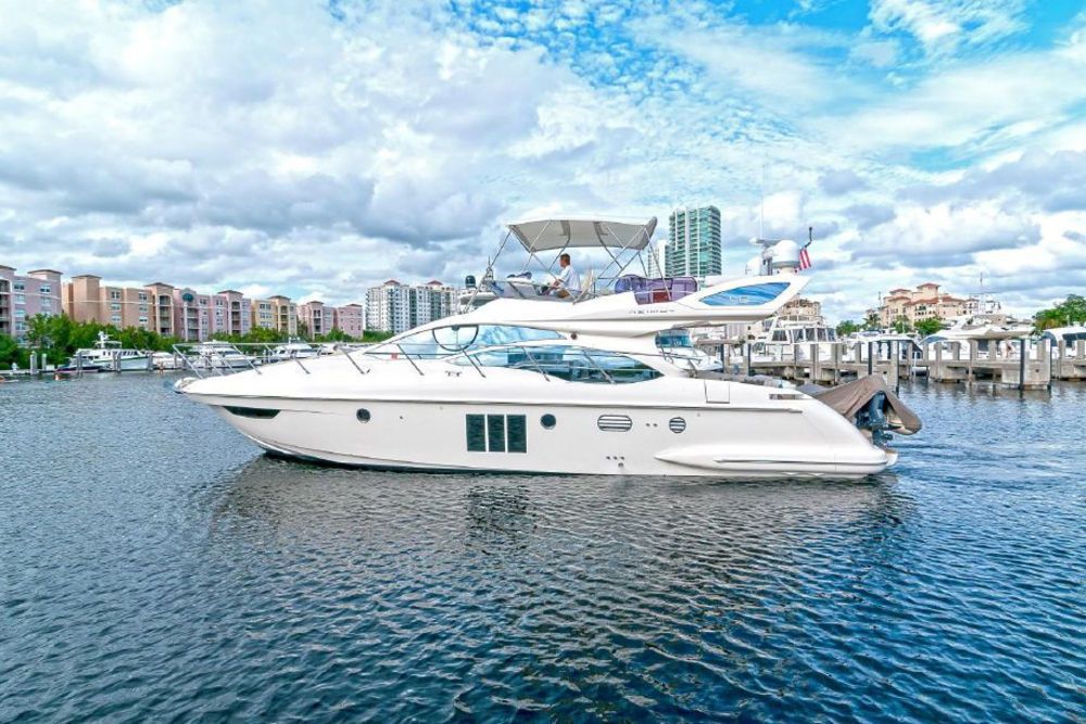 Azimut Yacht in rent