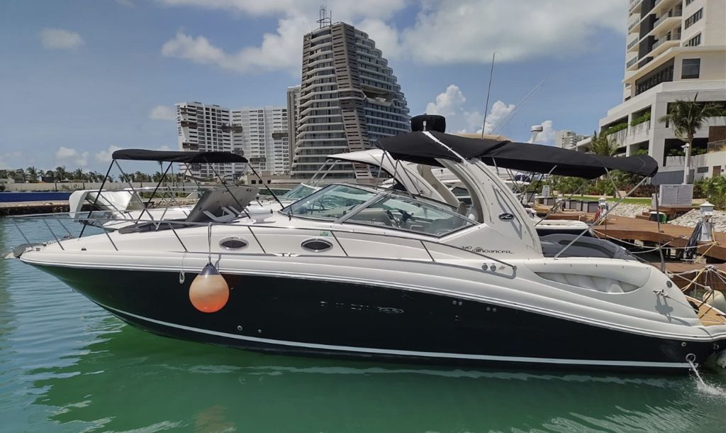Rent a Searay Yacht 35ft