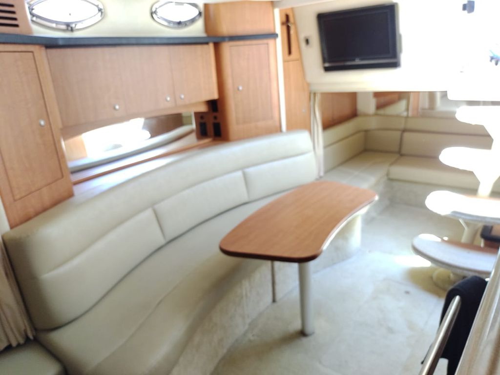 Rent a Searay Yacht 35ft with room