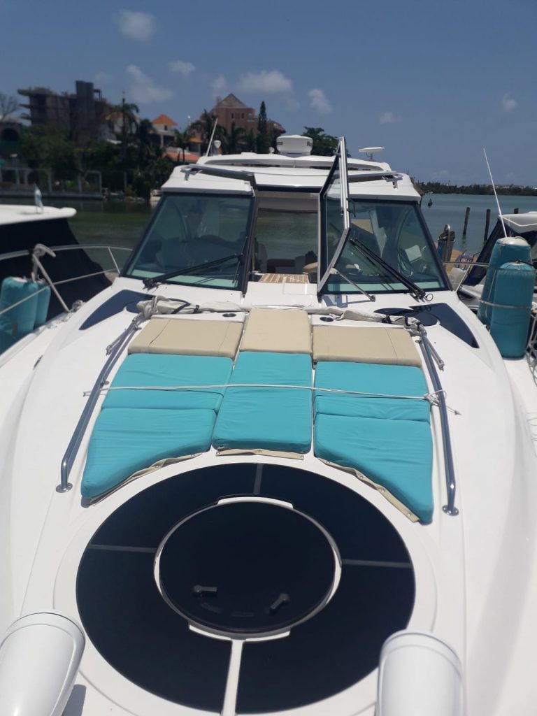 Four Winns boat to rent