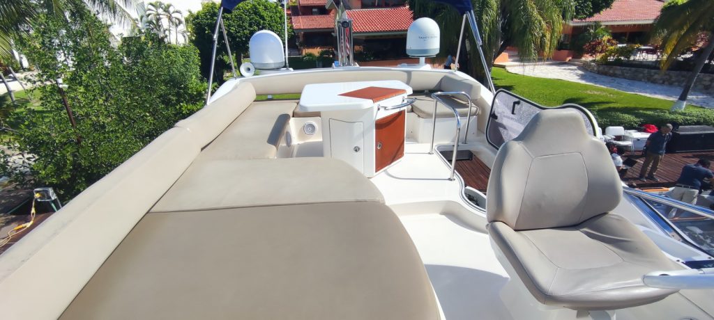 Azimut yacht in rent