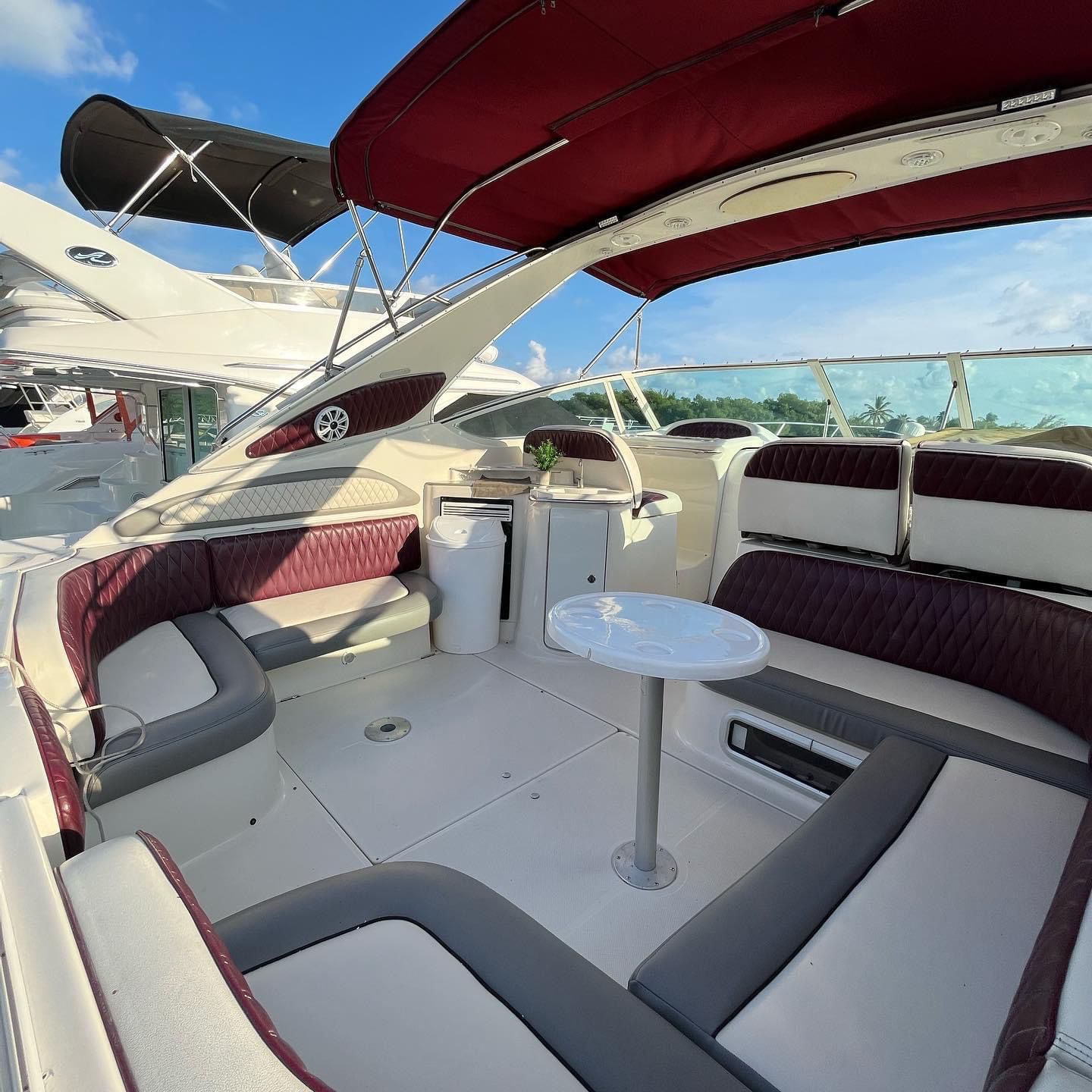 Yacht maxum Cancun 42 ft