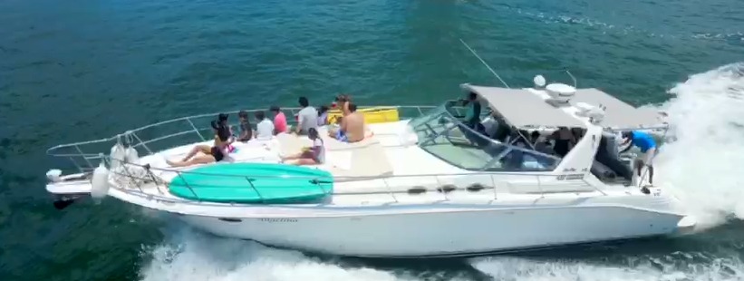43 ft party yacht with music and toys 
